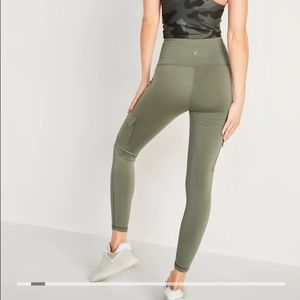 Old Navy NWOT compression cargo leggings Olive